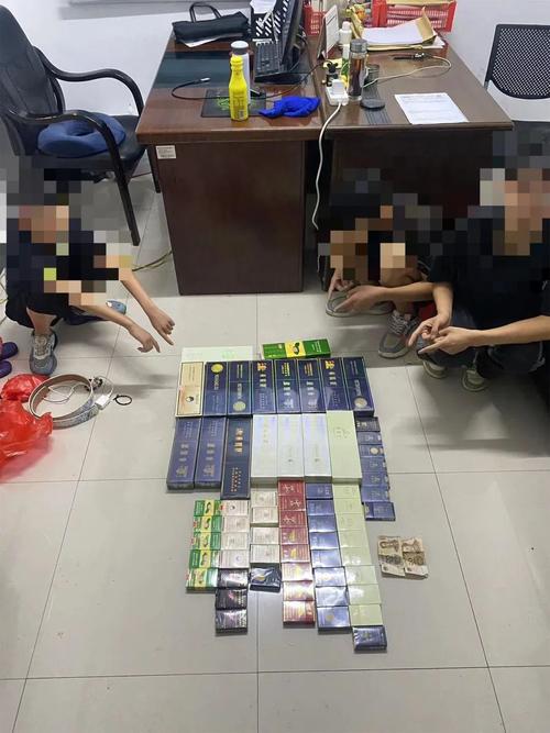 关于重庆男子偷高档香烟的事件，如果这是一个具体的社会新闻事件，以下是一个可能的新闻报道概要